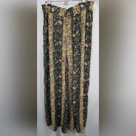 NWT Easel Brand Green Floral Wide-Leg Pants - Picture 4 of 6